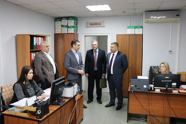 Волгоградский филиал россельхозцентра посетил А. М. Ммалько. Волгоградский филиал россельхозцентра посетил А. М. Ммалько.