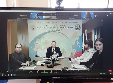 О международном семинаре ФАО по саранчовым.